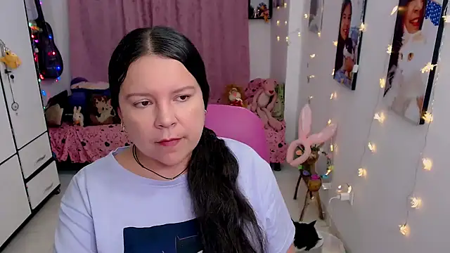 claryssa  online show from April 26, 2026, 6:11 am