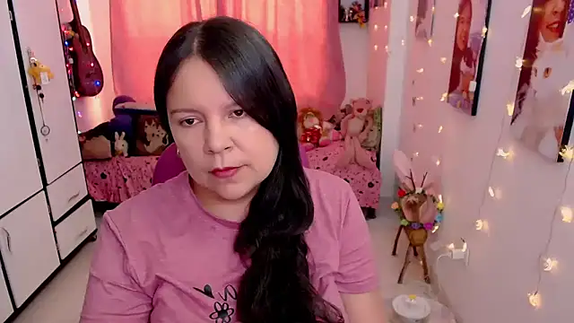 claryssa  online show from April 30, 2026, 8:15 pm