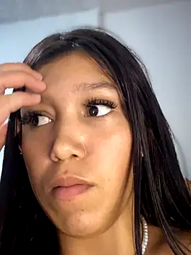 Snapshot of emily_rosse04 chatting on October 3, 2025, 2:19 am emily rosse04 online show from October 3, 2025, 2:19 am