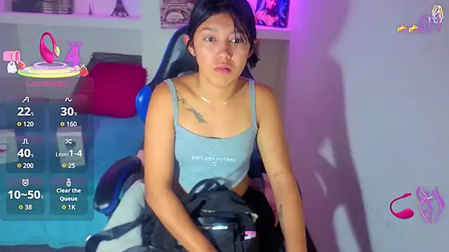 Snapshot of emily_rosse04 chatting on October 25, 2025, 11:51 am emily rosse04 online show from October 25, 2025, 11:51 am