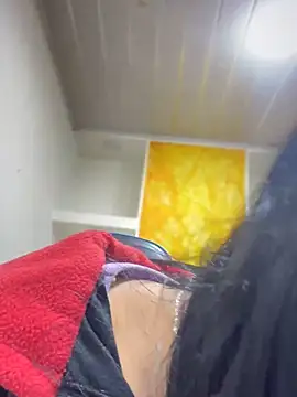 emily rosse04 online show from November 9, 2025, 12:36 pm