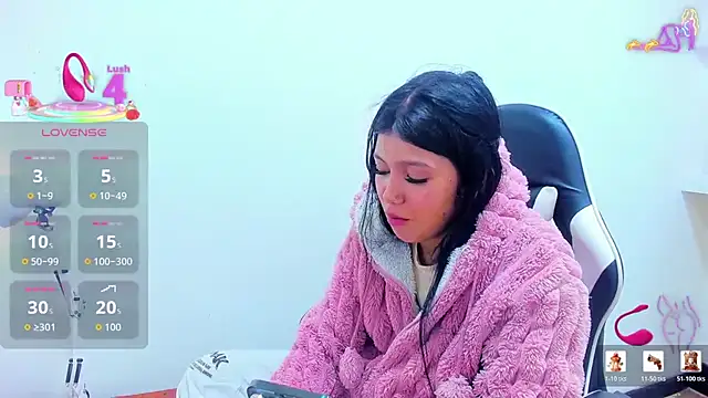 emily rosse04 online show from February 19, 2026, 11:50 am