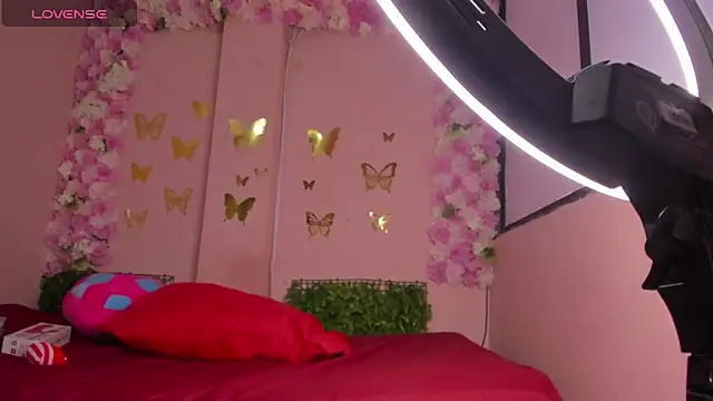 grandmother milf online show from February 16, 2026, 2:02 pm