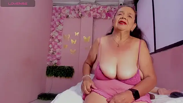 grandmother milf online show from May 5, 2026, 12:57 pm