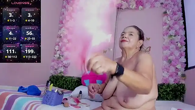 grandmother milf online show from May 7, 2026, 2:22 pm