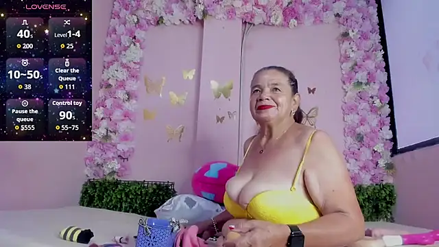 grandmother milf online show from May 16, 2026, 12:37 pm