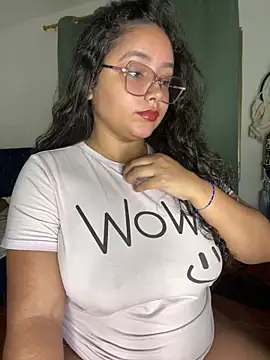 CurlyGirl 1 online show from November 13, 2025, 7:13 pm