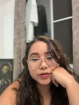 CurlyGirl 1 online show from June 7, 2026, 12:59 am