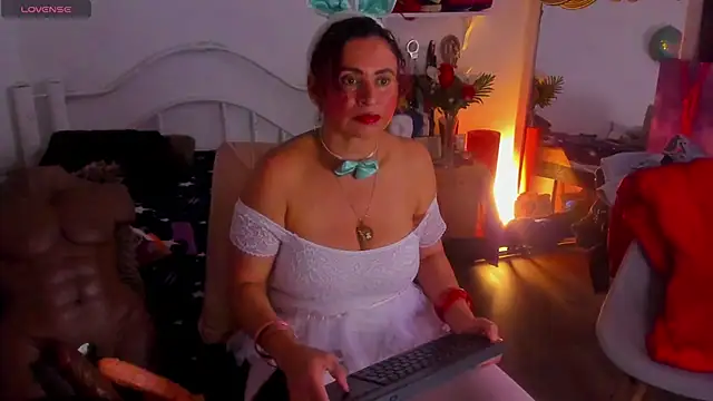SheraHadee online show from February 13, 2025, 3:24 pm