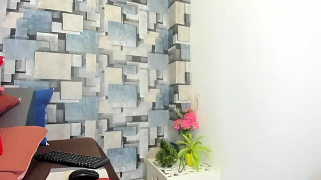 angel dthroatt online show from June 20, 2026, 12:08 pm