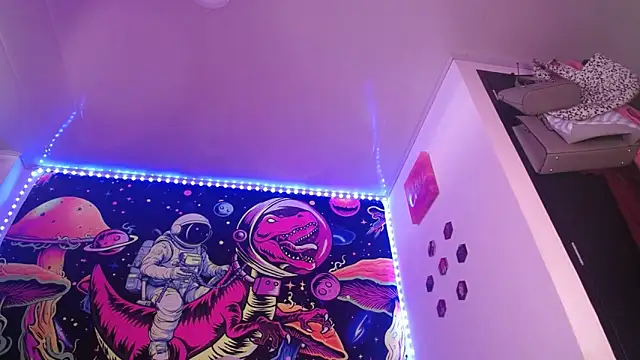 BellaLiz  online show from October 3, 2025, 8:06 pm