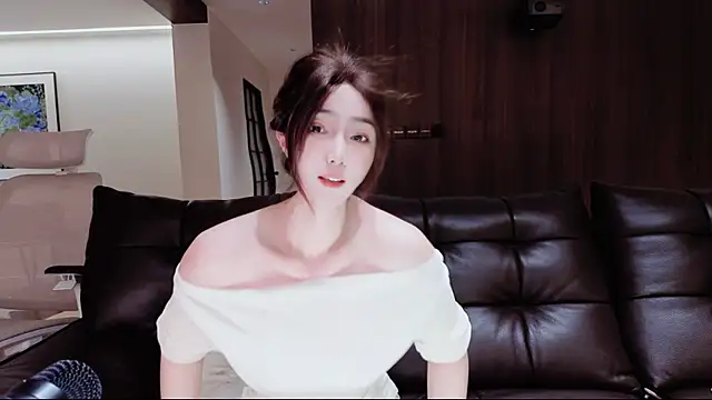 Snapshot of -Aricia- chatting on February 12, 2026, 2:12 pm -Aricia- online show from February 12, 2026, 2:12 pm