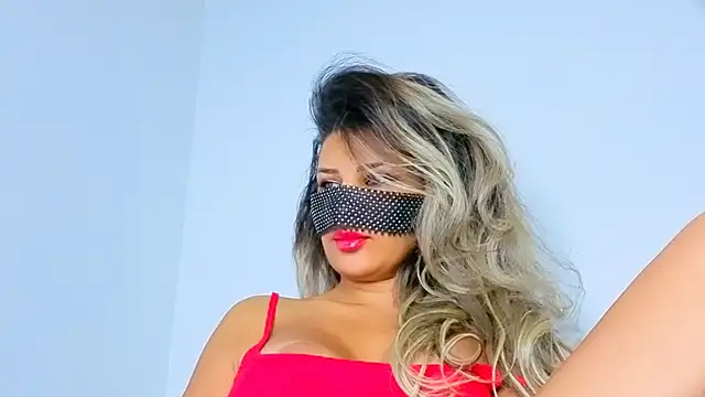 Snapshot of Turkish_Latina chatting on October 23, 2025, 12:21 am Turkish Latina online show from October 23, 2025, 12:21 am