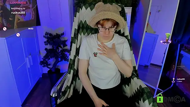 Melissa Wells online show from November 28, 2025, 9:06 pm