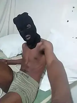 sliimblackdick online show from February 5, 2026, 7:29 pm