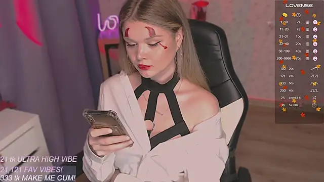 VeronaAura online show from October 29, 2025, 5:47 pm