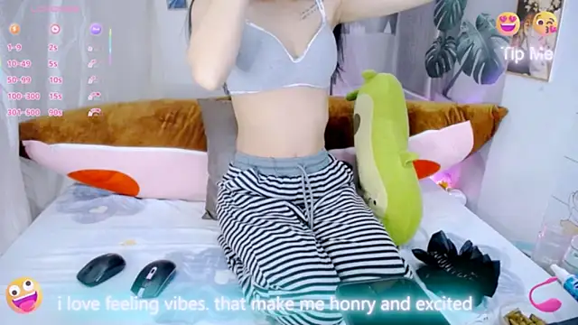 Ly   online show from March 21, 2026, 2:27 am