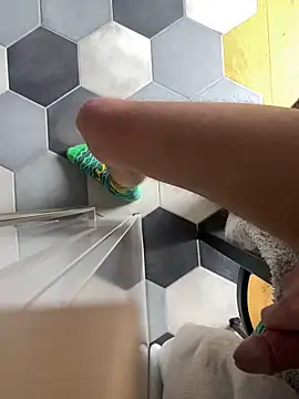 Maxthekid online show from February 4, 2025, 9:17 am