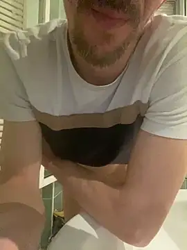 Maxthekid online show from April 23, 2026, 8:55 pm