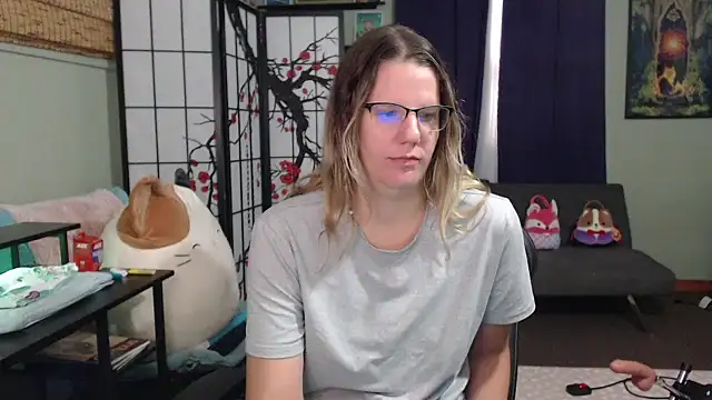 Snapshot of Sarahtineke chatting on October 20, 2025, 2:06 pm Sarahtineke online show from October 20, 2025, 2:06 pm