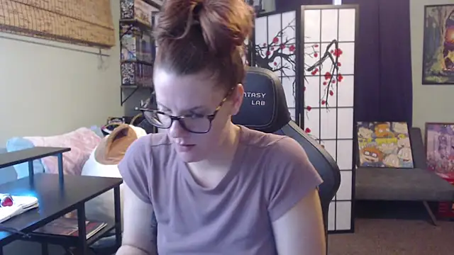 Sarahtineke online show from May 26, 2026, 5:53 pm