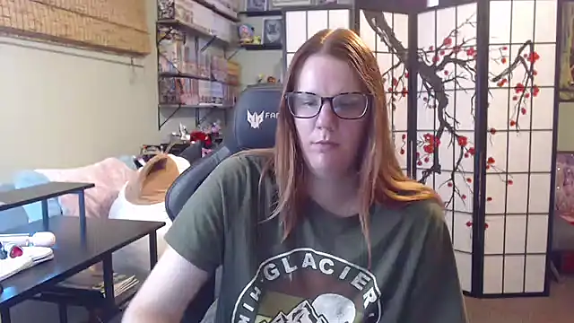 Sarahtineke online show from July 11, 2026, 3:59 pm