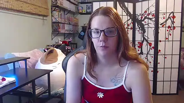 Sarahtineke online show from July 16, 2026, 4:02 pm