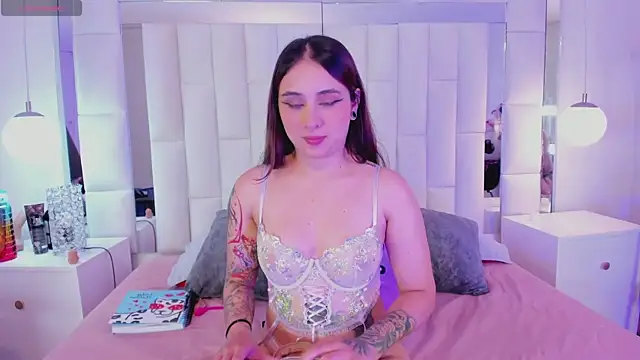 Luciana 66 online show from February 1, 2025, 1:23 am