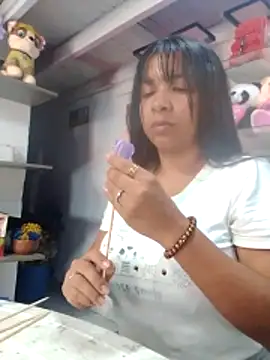 Snapshot of VivienAndClark chatting on November 4, 2025, 3:00 pm VivienAndClark online show from November 4, 2025, 3:00 pm