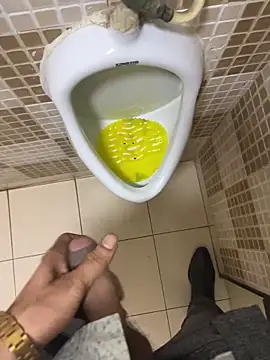 hitlar1026 online show from October 16, 2025, 11:55 am