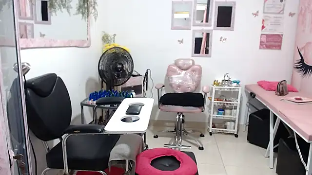 titsbiglovers online show from October 1, 2025, 1:33 am