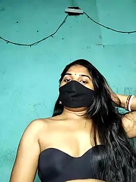 Luv Adite20 online show from February 15, 2025, 1:49 pm