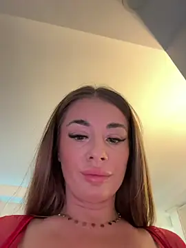 Snapshot of IsabellaEtthan chatting on July 10, 2026, 5:48 pm IsabellaEtthan online show from July 10, 2026, 5:48 pm