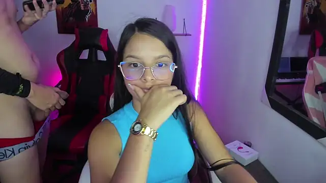 Snapshot of mia_camhot chatting on February 17, 2026, 12:07 am mia camhot online show from February 17, 2026, 12:07 am