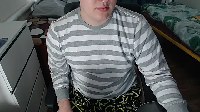 EvaMiron online show from October 2, 2025, 9:16 am