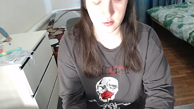 EvaMiron online show from December 19, 2025, 7:15 am