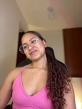 Snapshot of gretta_kler1 chatting on December 18, 2024, 1:15 am gretta kler1 online show from December 18, 2024, 1:15 am