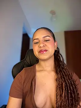 Snapshot of gretta_kler1 chatting on January 25, 2025, 11:43 pm gretta kler1 online show from January 25, 2025, 11:43 pm