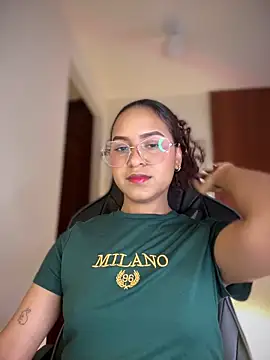 Snapshot of gretta_kler1 chatting on February 6, 2025, 1:32 pm gretta kler1 online show from February 6, 2025, 1:32 pm