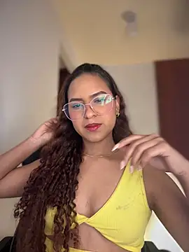 Snapshot of gretta_kler1 chatting on February 12, 2025, 8:18 pm gretta kler1 online show from February 12, 2025, 8:18 pm