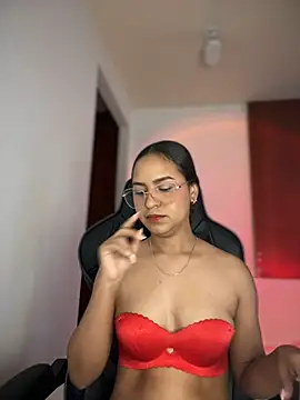 Snapshot of gretta_kler1 chatting on February 14, 2025, 1:29 pm gretta kler1 online show from February 14, 2025, 1:29 pm