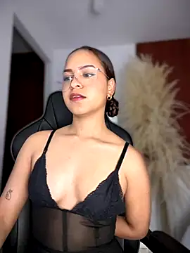 Snapshot of gretta_kler1 chatting on September 19, 2025, 10:49 am gretta kler1 online show from September 19, 2025, 10:49 am