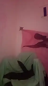 Snapshot of SuccubusTatuada chatting on October 15, 2025, 1:44 pm SuccubusTatuada online show from October 15, 2025, 1:44 pm