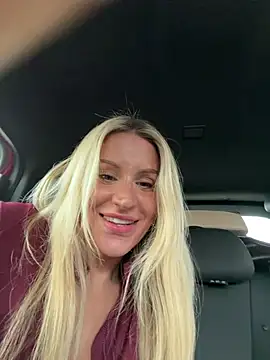 bambixboo online show from March 23, 2026, 2:43 pm