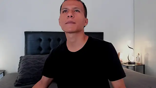 Snapshot of jaylen_and_duke chatting on January 14, 2025, 11:10 am jaylen and duke online show from January 14, 2025, 11:10 am