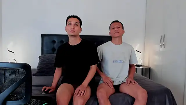 Snapshot of jaylen_and_duke chatting on January 16, 2025, 11:04 am jaylen and duke online show from January 16, 2025, 11:04 am