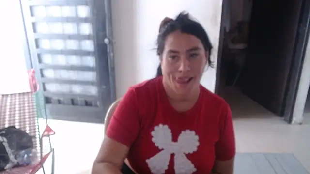 Snapshot of Debora_1_2_3 chatting on April 30, 2026, 4:24 pm Debora 1 2 3 online show from April 30, 2026, 4:24 pm