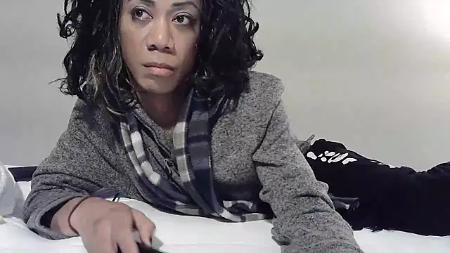 CaramelDipper online show from February 3, 2025, 4:46 am