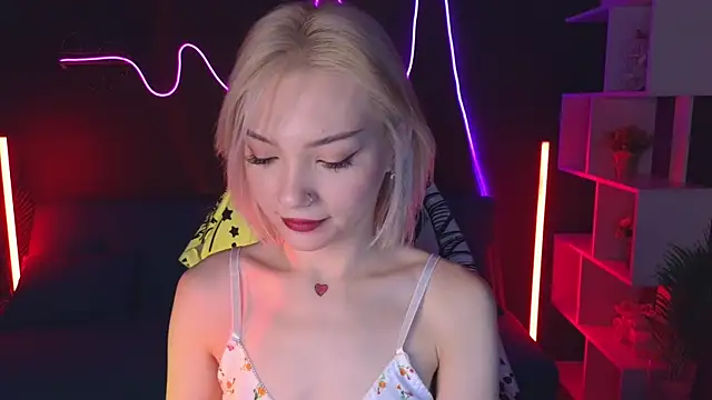 Snapshot of SandraBoyl chatting on January 22, 2025, 1:20 am SandraBoyl online show from January 22, 2025, 1:20 am