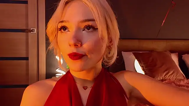 Snapshot of SandraBoyl chatting on March 7, 2025, 4:13 am SandraBoyl online show from March 7, 2025, 4:13 am